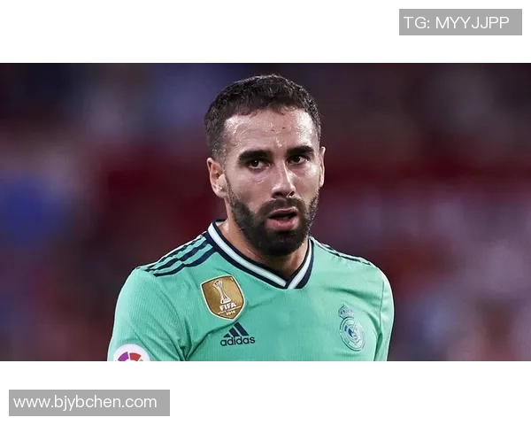 顶级足球明星的辉煌历程与影响力解析他们如何改变了现代足球的面貌